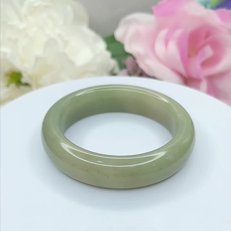 NO.146 豆綠手鐲佘太翠玉 內徑 51MM 小圈口 平安鐲 手環 翠綠 - 手鍊/手環 - 玉石 綠色