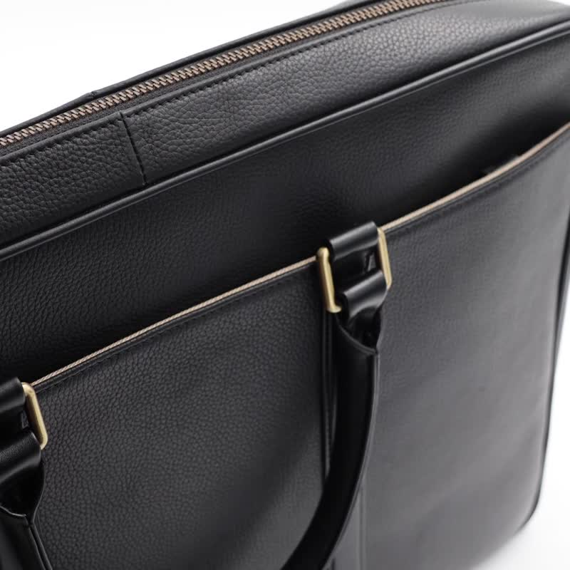 Slim Black Leather Briefcase for men - กระเป๋าเอกสาร - หนังแท้ สีดำ