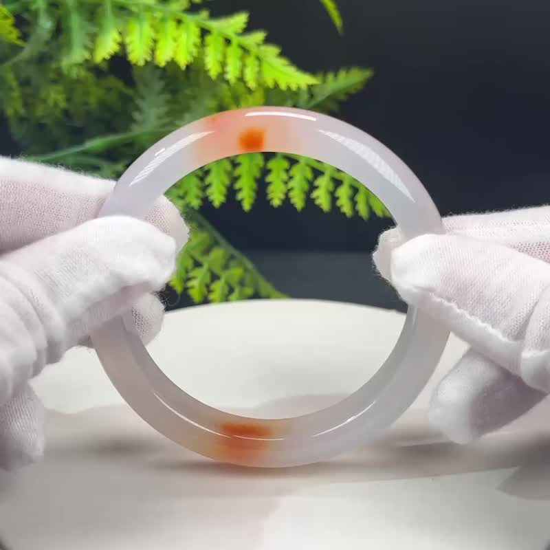 精品 溏心瑪瑙手鐲 60MM 冰潤粉白飄朱砂點玉髓手環 甜蜜圓滿幸運 - 手鍊/手環 - 半寶石 
