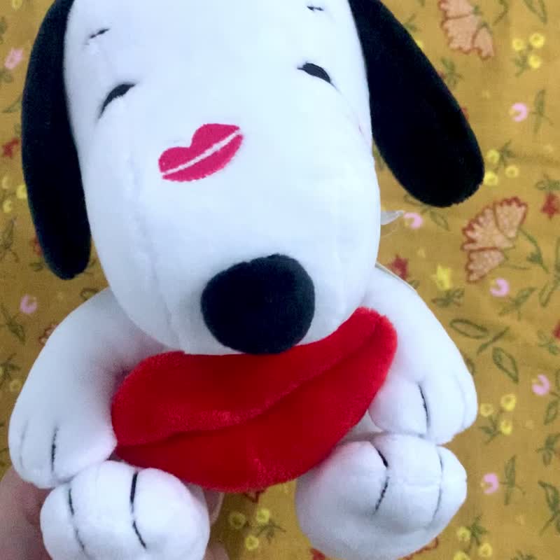 Snoopy Doll-Snoopy being kissed - Stuffed Dolls & Figurines - Polyester White