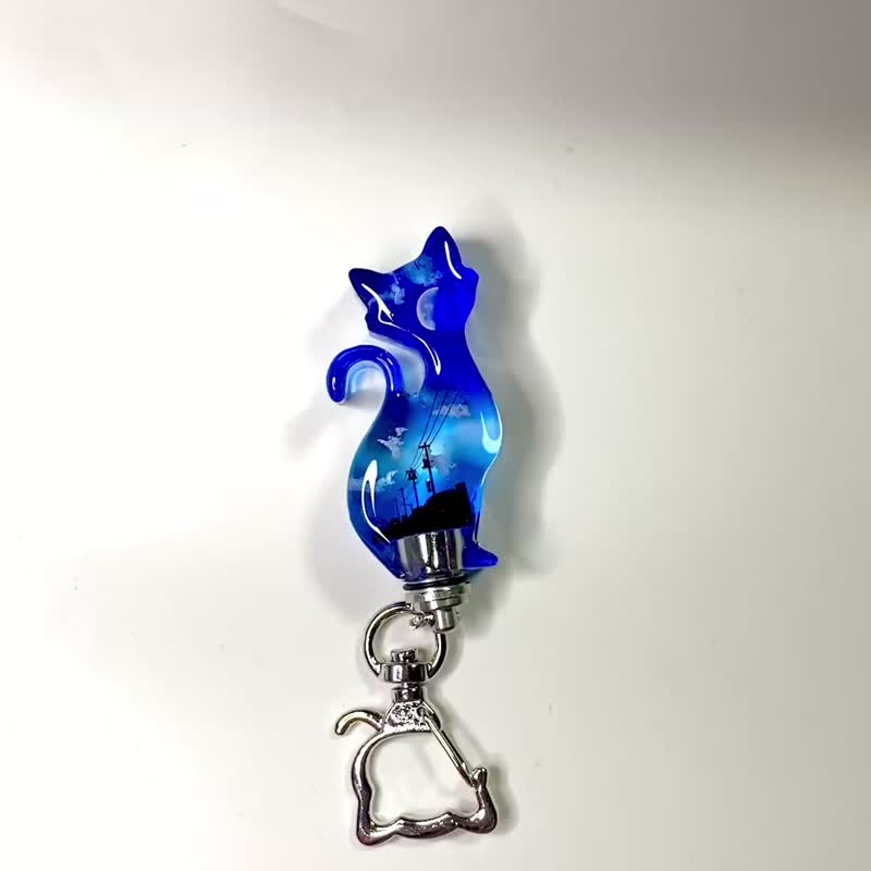 僅限國際配送　雲樹脂　貓照亮天空　晴空萬裡 3 - 鑰匙圈/鑰匙包 - 樹脂 多色