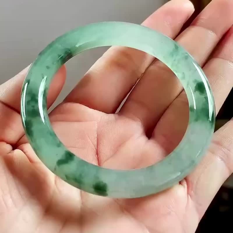 冰種翡翠天然翡翠玉鐲 A玉手鐲玉鈪 • 冰種飄花翡翠圓鐲 - 手鍊/手環 - 玉石 綠色