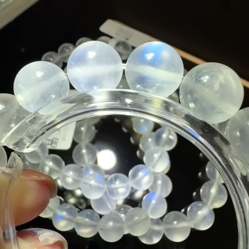 小資本天然藍月光石月亮石8mm-8.5mm水晶人緣桃花提升魅力 - 手鍊/手環 - 水晶 藍色