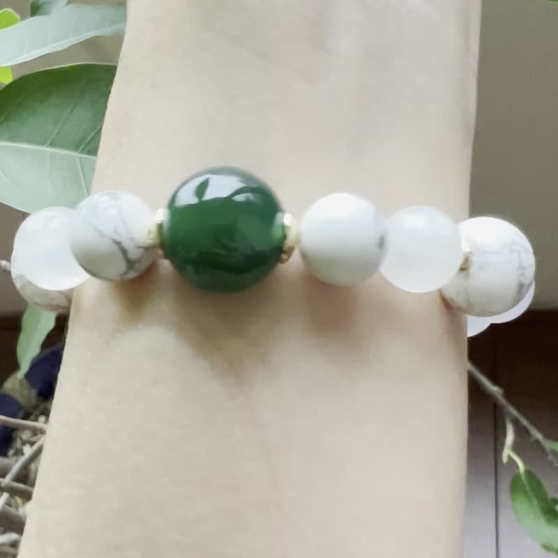 ||Bingqing|| Crystal bracelet. Green agate/white chalcedony/transparent gypsum/white turquoise/18K gold-filled - Bracelets - Crystal Multicolor