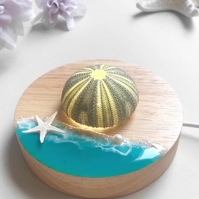 Natural sea urchin handmade night light resin wave decoration home decoration practical gift customized gift - โคมไฟ - เปลือกหอย สีเขียว
