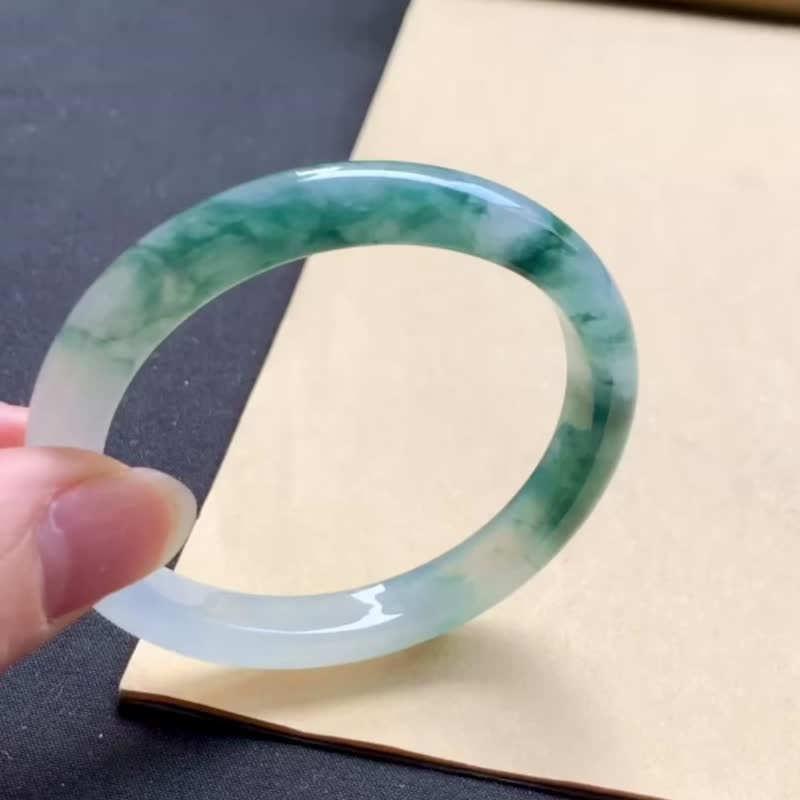 冰種翡翠天然翡翠玉鐲 A玉手鐲玉鈪 • 冰種半山水藍飄花翡翠貴鐲 - 手鍊/手環 - 玉石 藍色