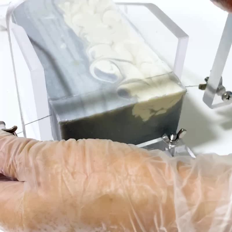 【手工皂】寧靜海 - 一般肌適用・滋潤皮膚・香港製造 - 肥皂/手工皂 - 其他材質 藍色