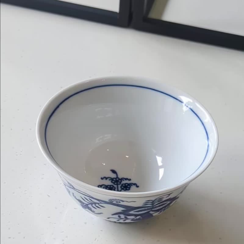 布拉格高堡精雕圓碗-12CM / 新婚禮物 / 新居禮物 / 母親節禮物 - 碗 - 瓷 白色
