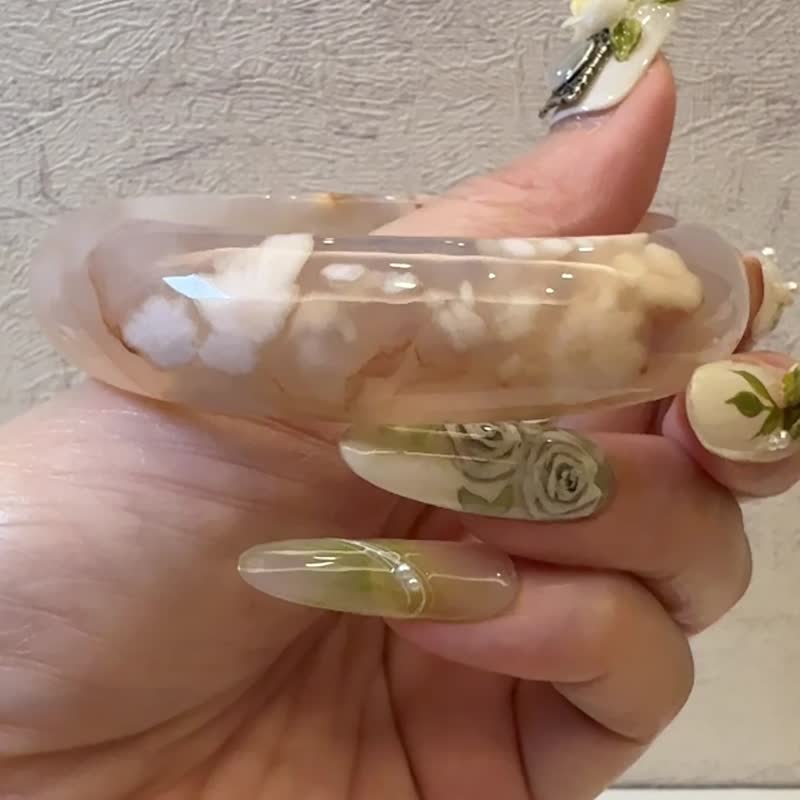櫻花瑪瑙手鐲 瑪瑙手鐲紅勾邊成形水中花正鐲套鐲55-56可戴 - 手鍊/手環 - 玉石 