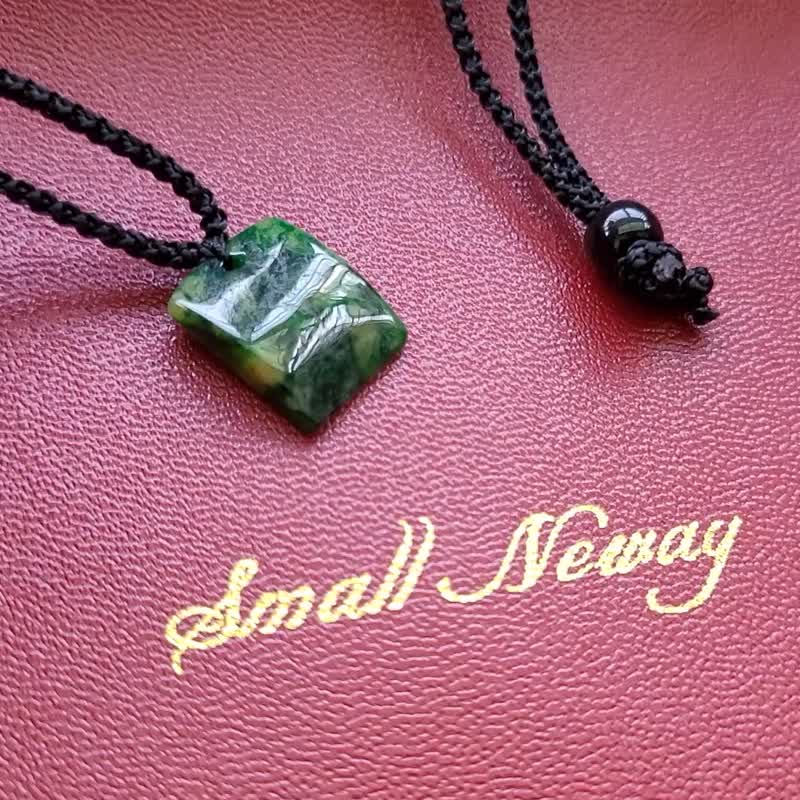 Pro-Cui natural jadeite ice yellow plus green beauty retro atmosphere hand-polished rough stone adjustable rope chain - สร้อยคอ - หยก หลากหลายสี