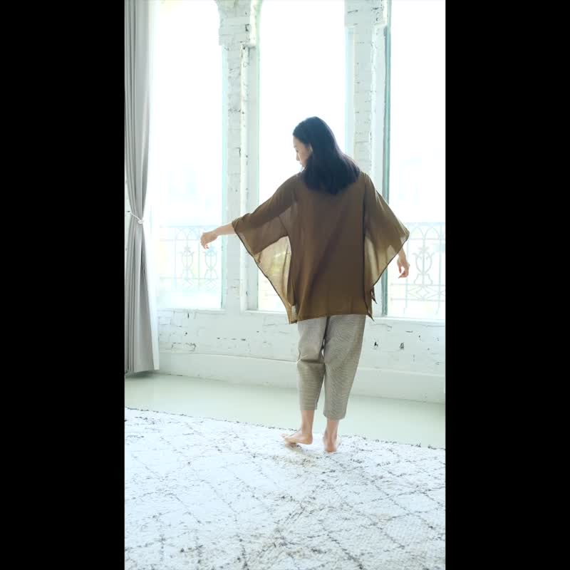 OMAKE 小翅膀五分袖上衣 / 嫘縈 米白 - 女上衣/長袖上衣 - 棉．麻 白色