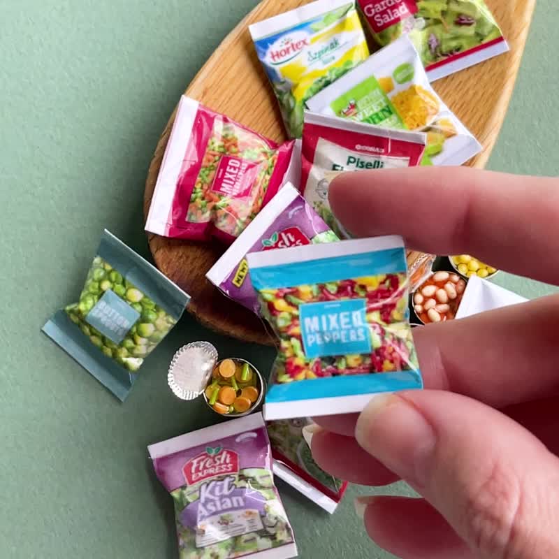 Doll miniature set (15 items) vegetables in bags and canned food for dollhouse - 公仔/玩偶 - 其他材質 多色