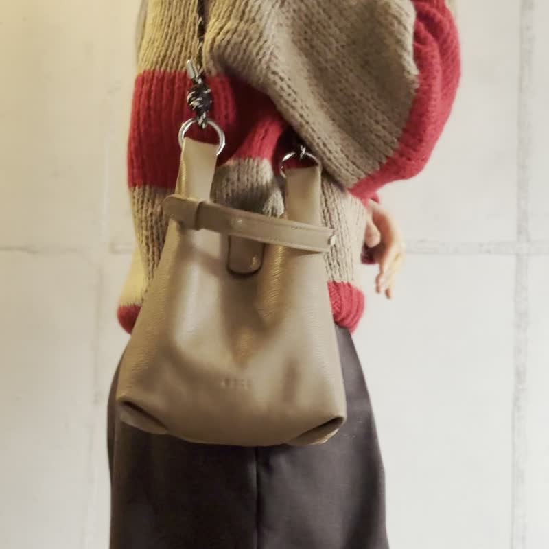 Usual Bag S Camel_Goat Skin - 側背包/斜背包 - 真皮 