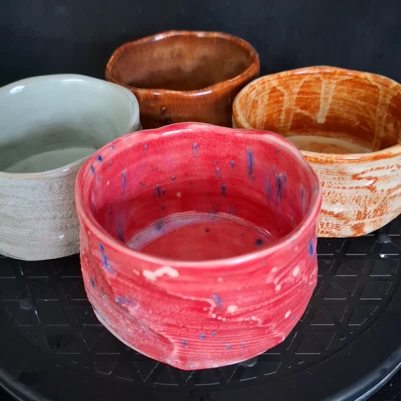 Handmade glossy ceramic tea bowl - ถ้วย - ดินเผา หลากหลายสี