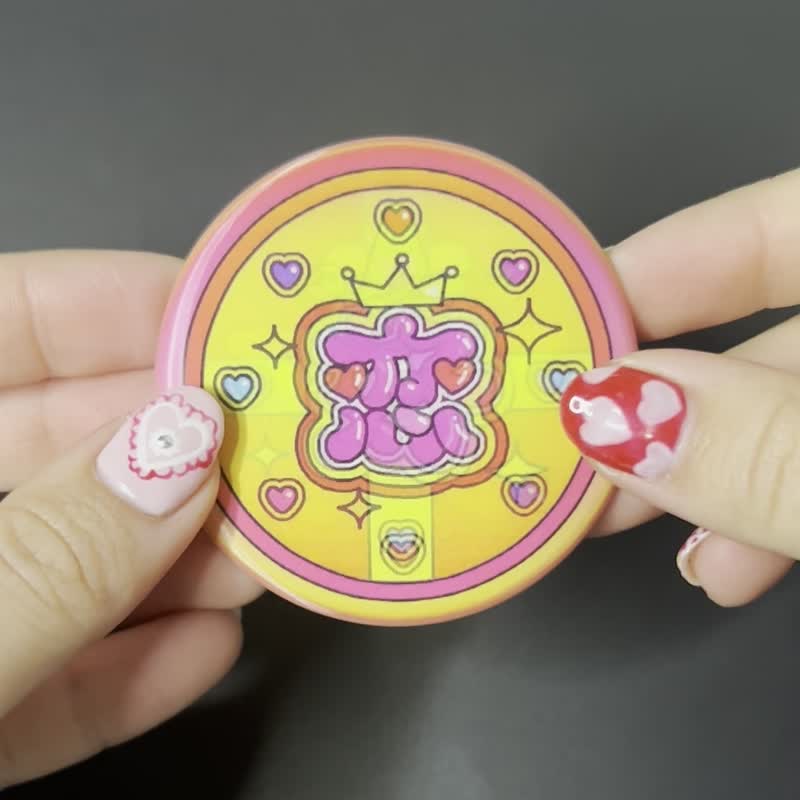 ハヤシレナコラボ缶バッジ  魔性少女コンパクト - 徽章/別針 - 其他金屬 粉紅色