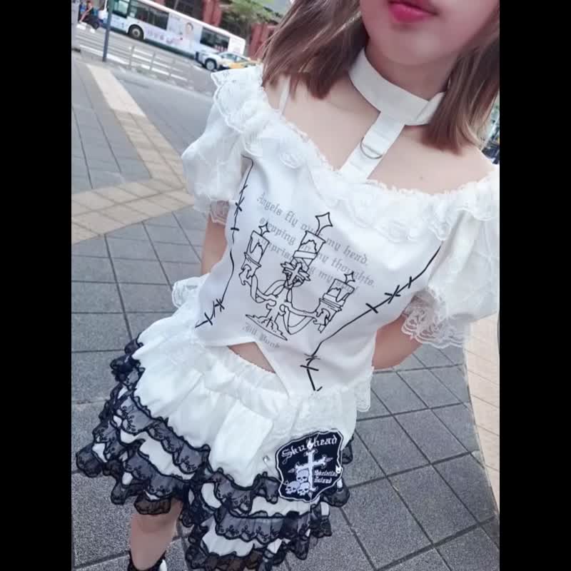 原創哥德暗夜燭台蜘蛛網紗蕾絲花邊泡泡短袖頸圈一字領上衣JJ2480 - 女 T 恤 - 棉．麻 