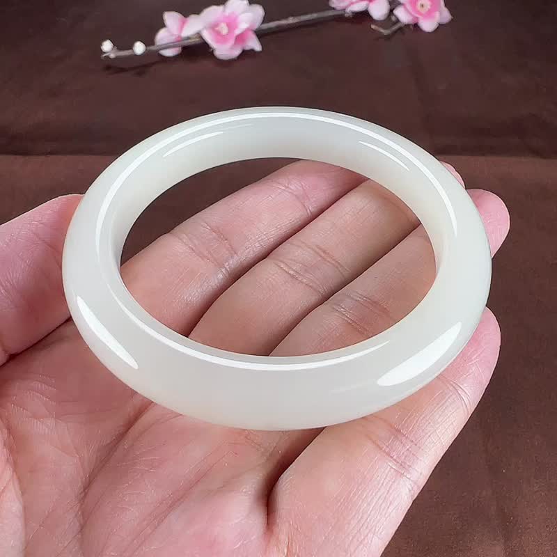 天然新疆和田玉羊脂玉手鐲 圈口54mm 做工精緻玉質細膩 - 手鍊/手環 - 玉石 