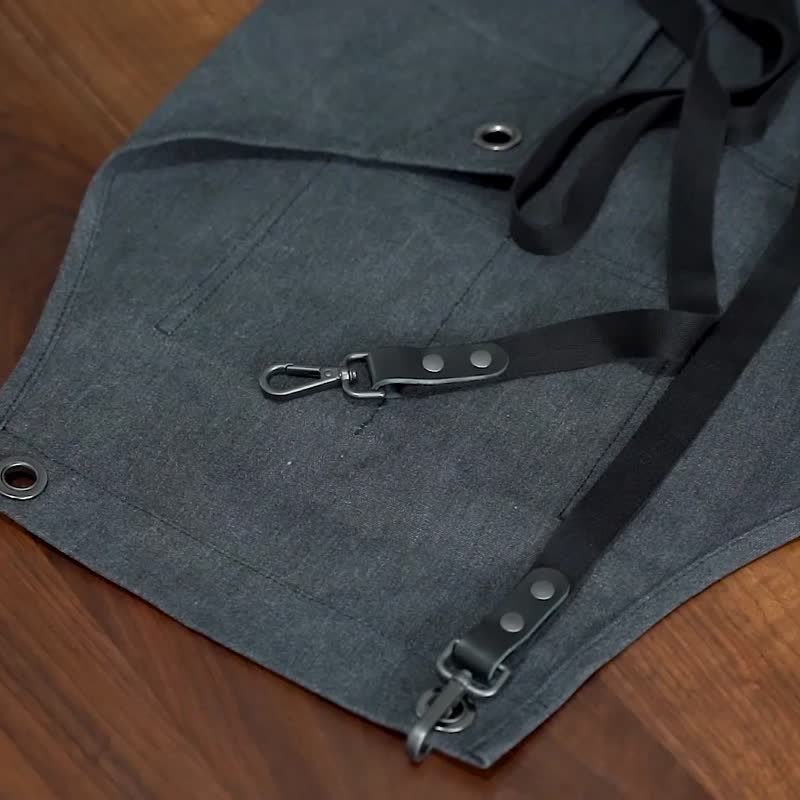 鹿造LUZAO 全身開衩款 帆布圍裙 水洗黑色 職人工作服 - 圍裙 - 棉．麻 黑色