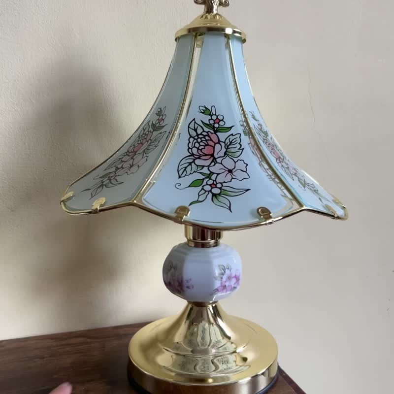 日本傘狀玻璃花花觸碰桌燈 - 燈具/燈飾 - 玻璃 多色