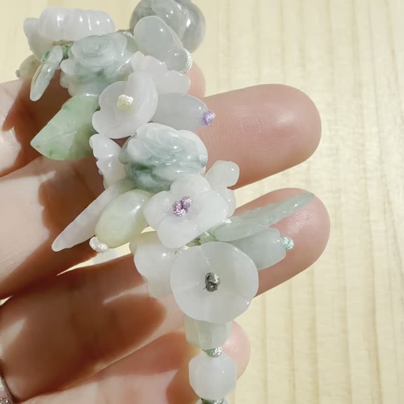 Handmade Jade Bracelet - Rose Semi-Bangle – Cat and Maple Leaf - 手鍊/手環 - 玉石 綠色