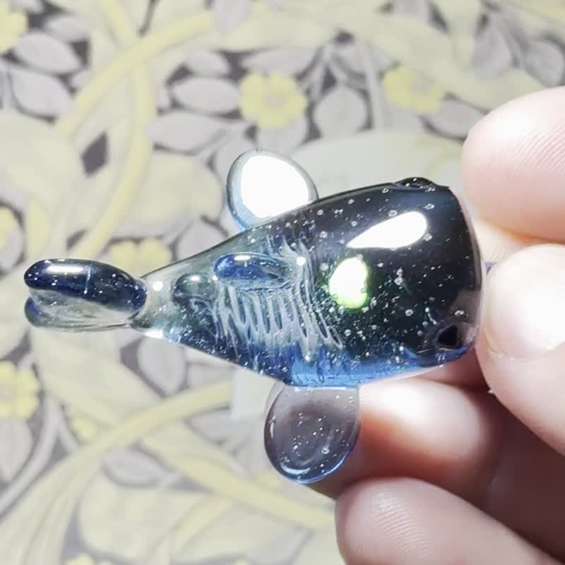 Glass whale shark space pendant 2207131 - สร้อยคอ - แก้ว สีน้ำเงิน