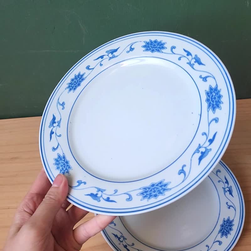 [Arctic second-hand groceries] Jingdezhen Hongqi Porcelain Factory 1980s old porcelain plate - ถ้วยชาม - เครื่องลายคราม สีน้ำเงิน