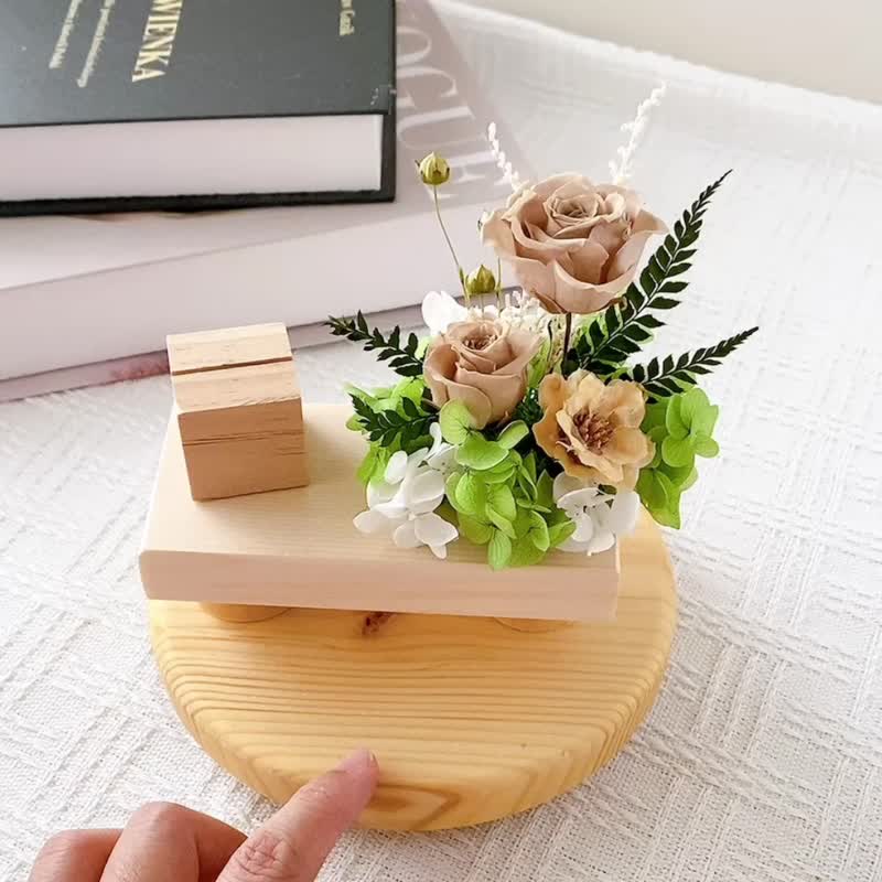 Hua Fang/customized gifts/everlasting flower business card holder/business card holder - ช่อดอกไม้แห้ง - พืช/ดอกไม้ 