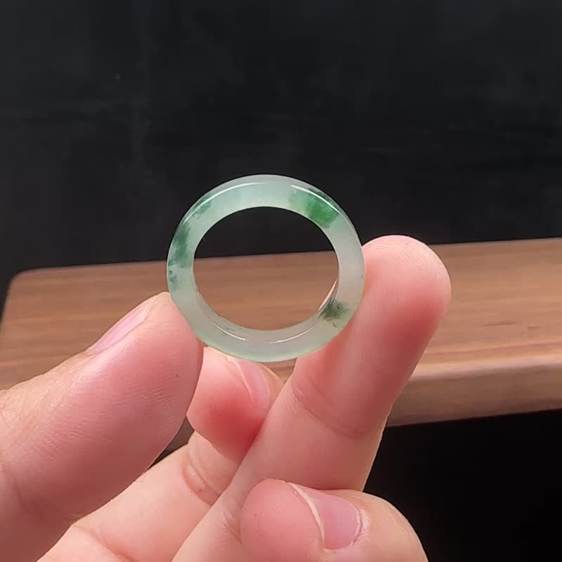 Floating square jadeite ring/band Hong Kong code No. 13 - แหวนทั่วไป - หยก 