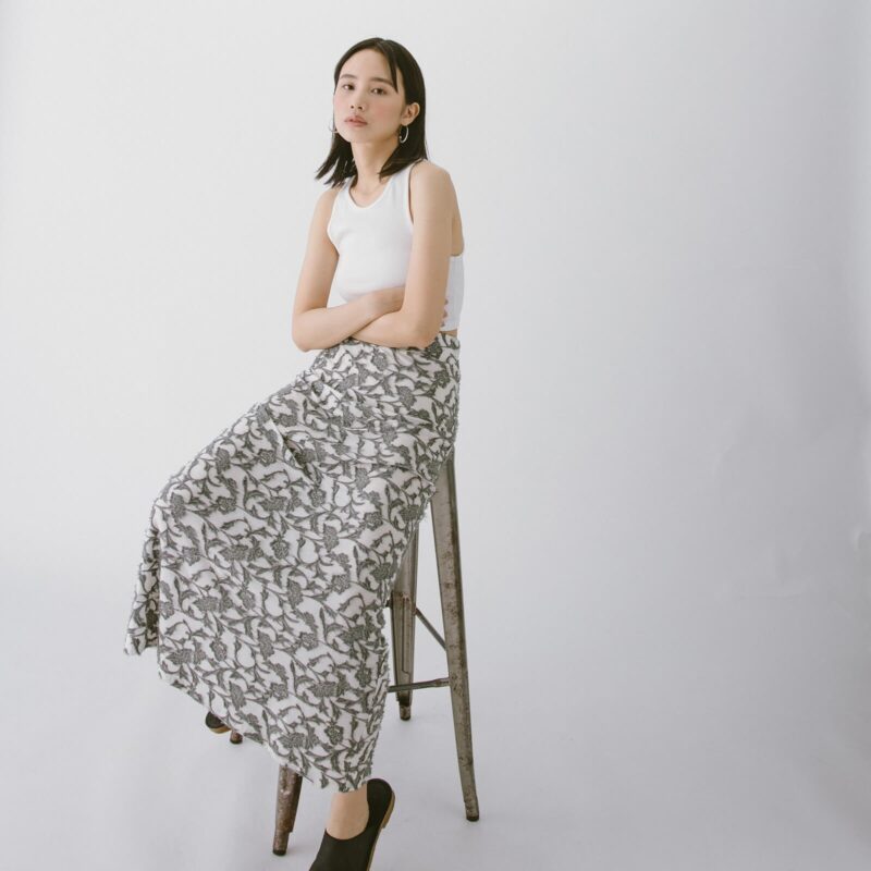 Small A-line knitted long skirt-off-white