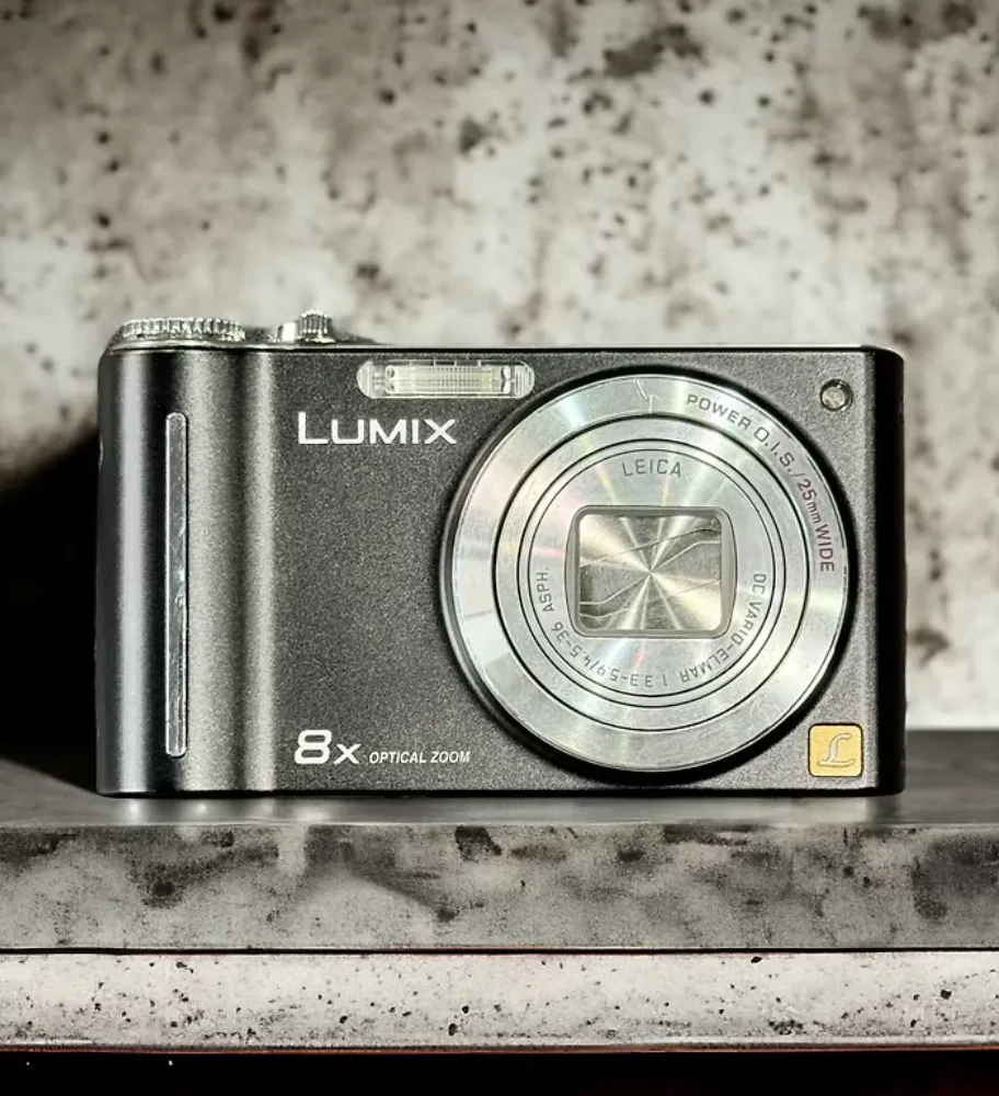 CCD 相機推薦1.Panasonic LUMIX DMC ZR1