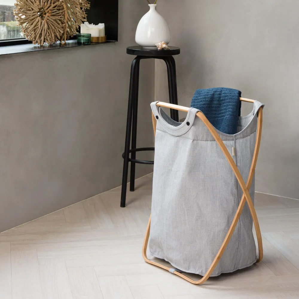 Gudee Butterfly Laundry Hamper 肩背洗衣籃 MoMA Design Store