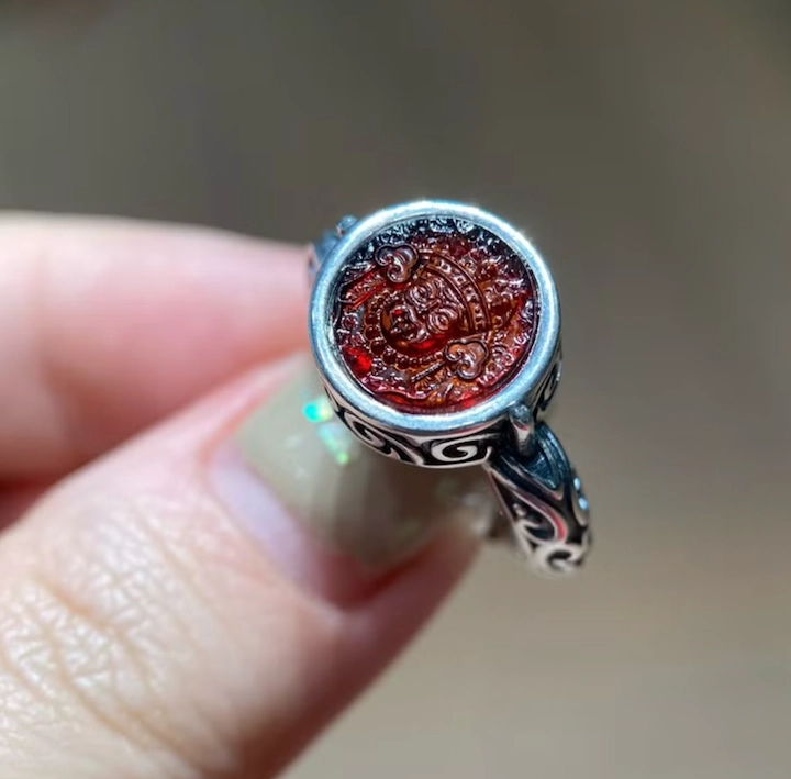 扎基拉姆功效：Tick Tick扎基拉姆S925銀戒指